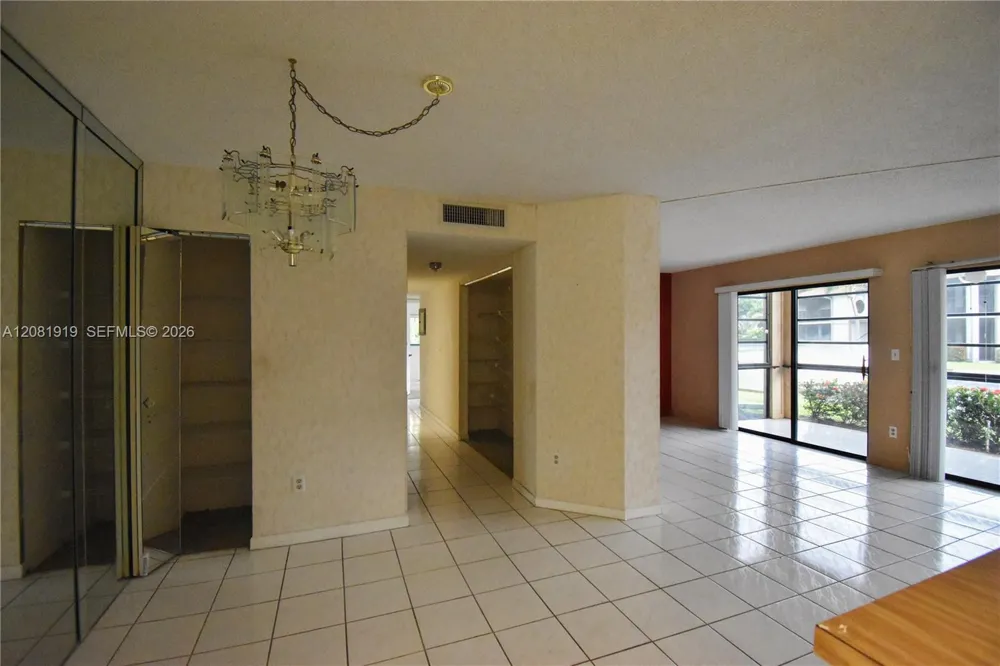 10761 W Clairmont Cir #108 Tamarac, FL 33321