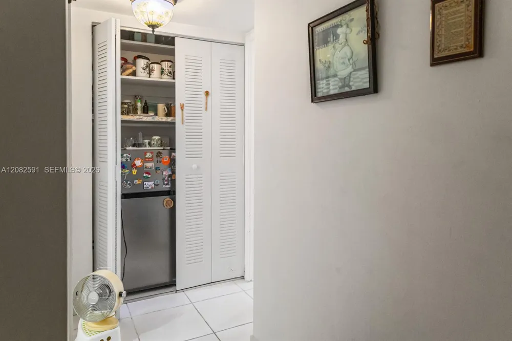2841 NE 163rd St #402 North Miami Beach, FL 33160