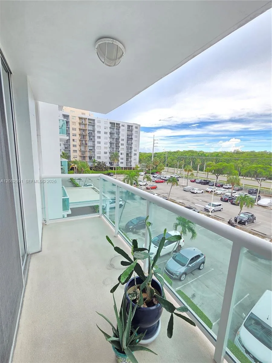 2841 NE 163rd St #402 North Miami Beach, FL 33160