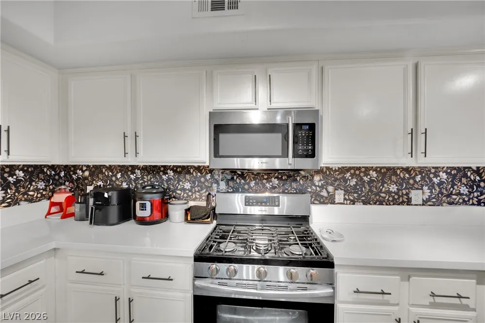 6908 Dorita Avenue #102 Las Vegas, NV 89108
