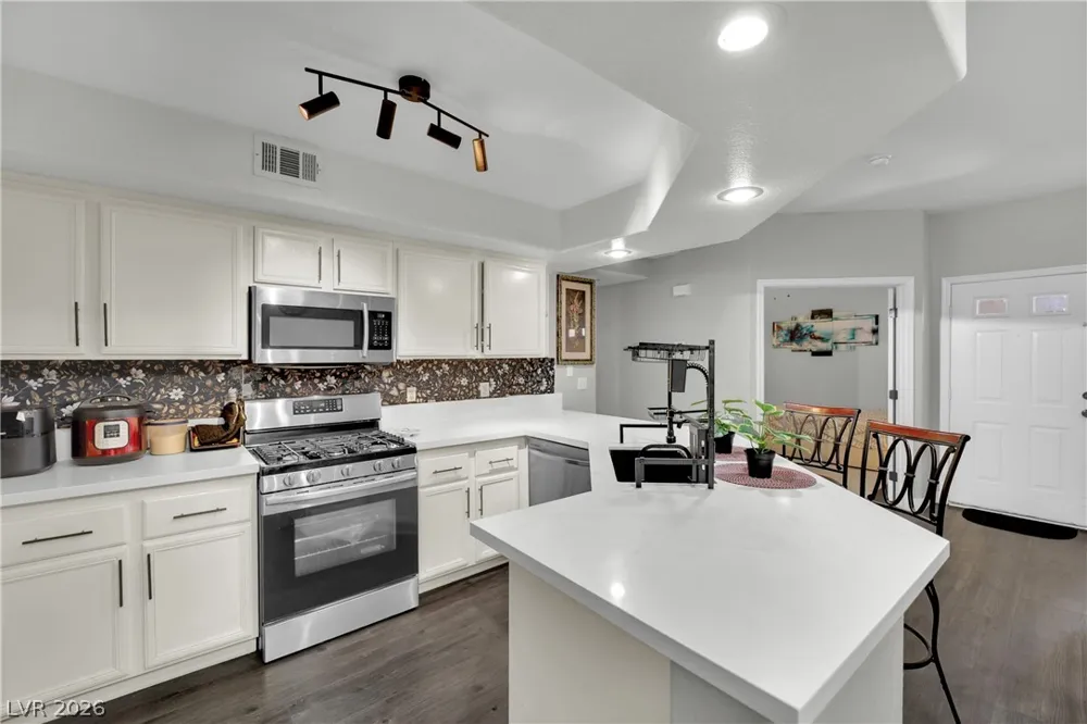 6908 Dorita Avenue #102 Las Vegas, NV 89108