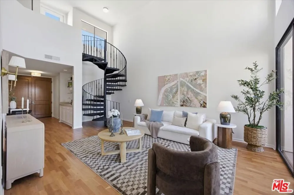 1271 Granville Avenue #402 Los Angeles, CA 90025