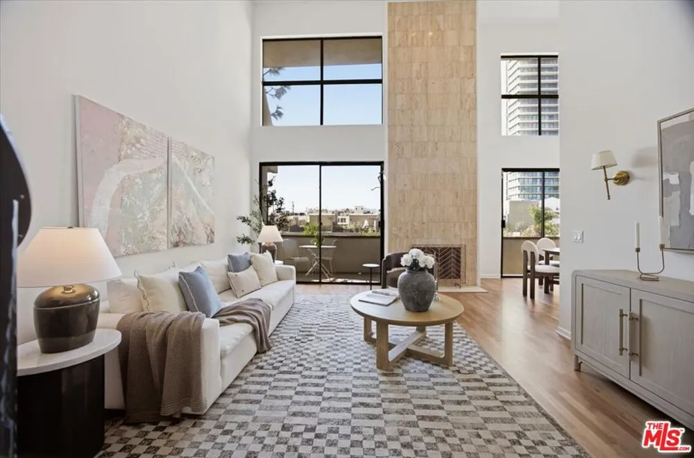 1271 Granville Avenue #402 Los Angeles, CA 90025