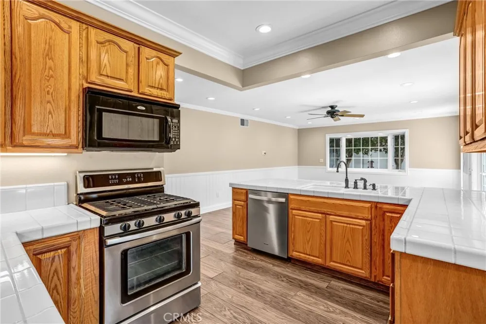 1027 Country Club Corona, CA 92878