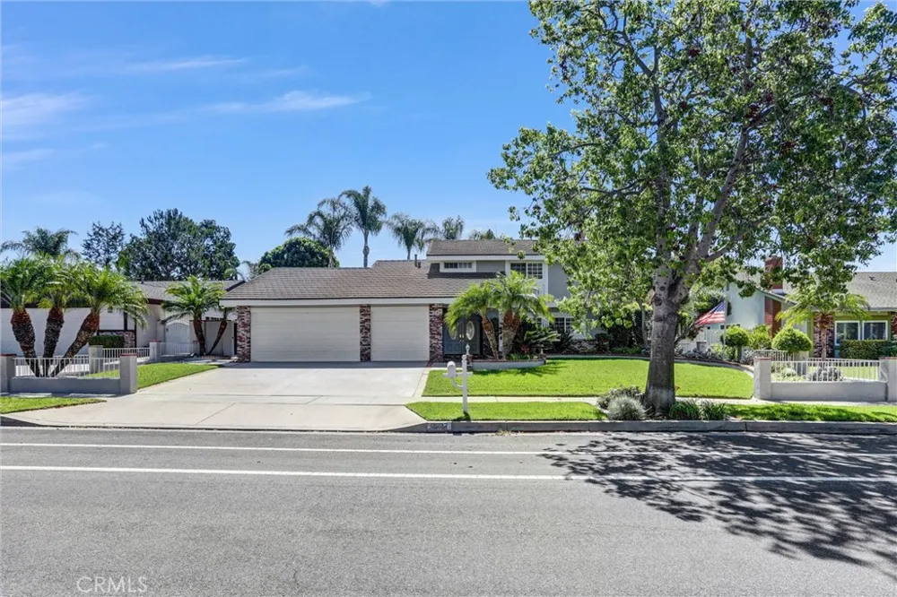 1027 Country Club Corona, CA 92878