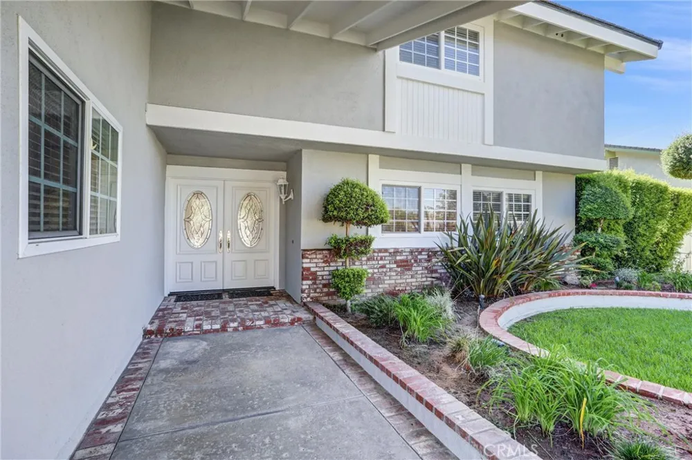 1027 Country Club Corona, CA 92878