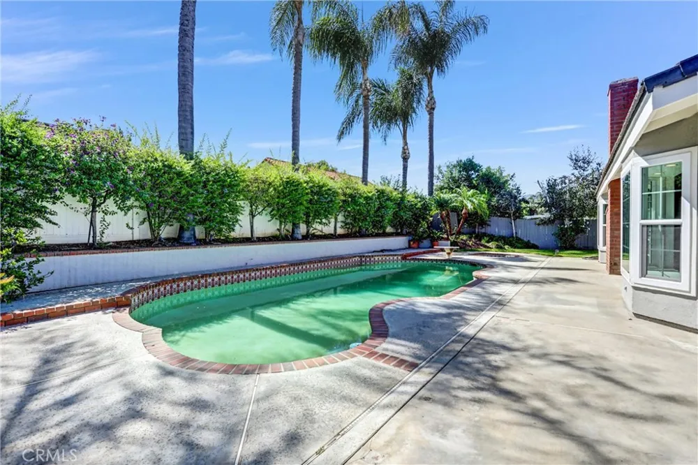 1027 Country Club Corona, CA 92878