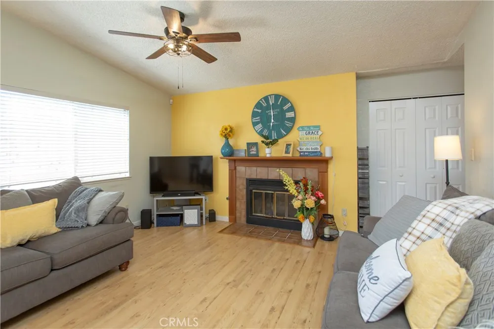 805 Perlette Modesto, CA 95356