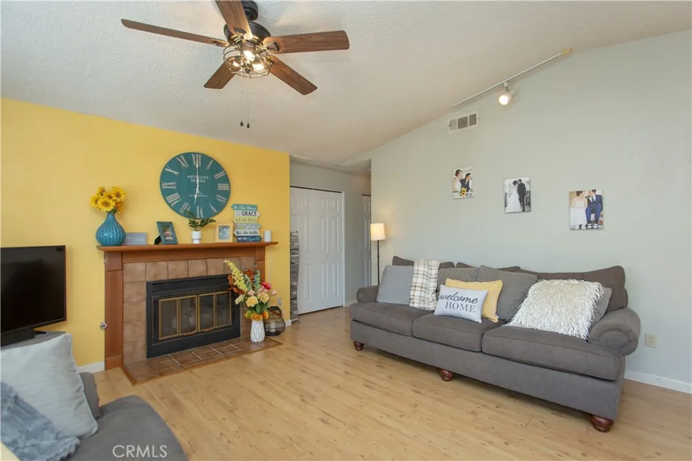 805 Perlette Modesto, CA 95356