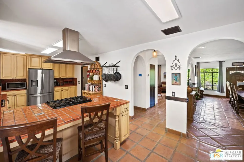 1471 E El Alameda Palm Springs, CA 92262