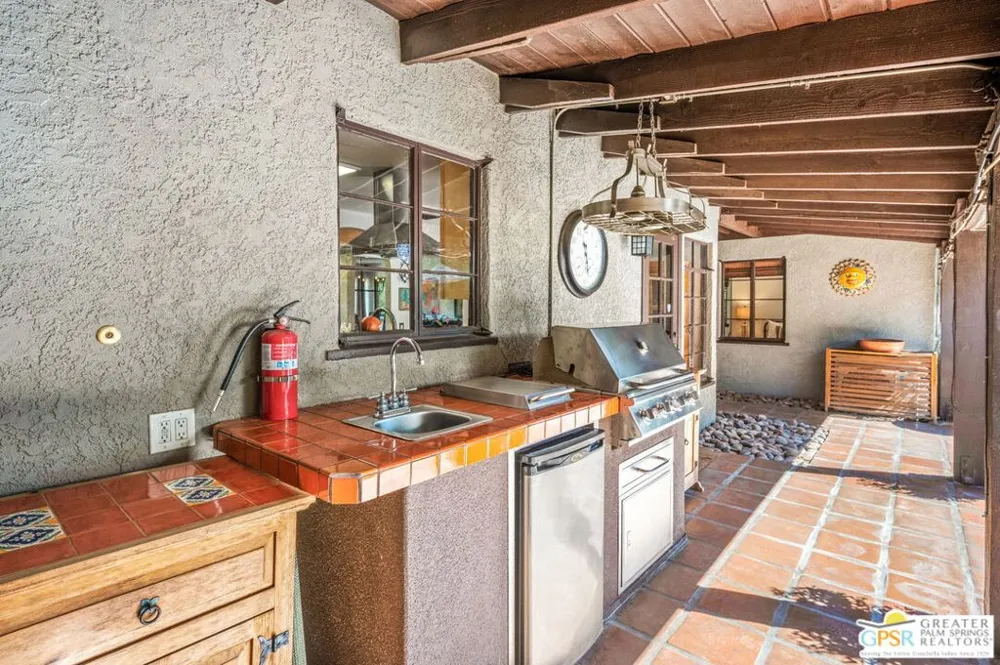 1471 E El Alameda Palm Springs, CA 92262