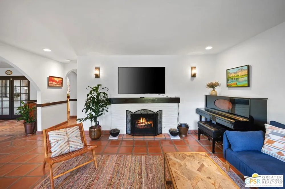 1471 E El Alameda Palm Springs, CA 92262