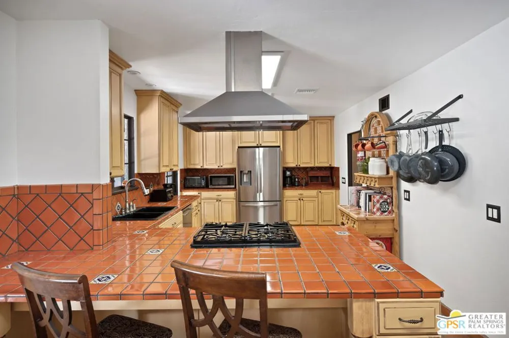 1471 E El Alameda Palm Springs, CA 92262