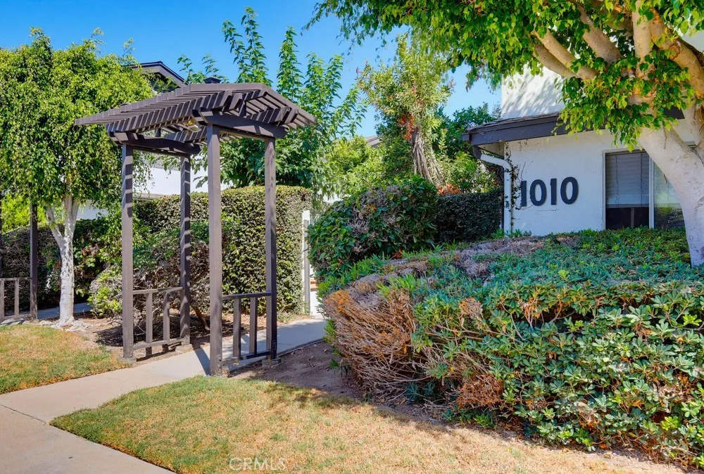1010 Valencia Street #D Costa Mesa, CA 92626