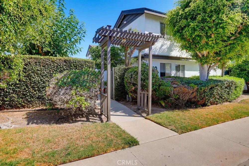 1010 Valencia Street #D Costa Mesa, CA 92626