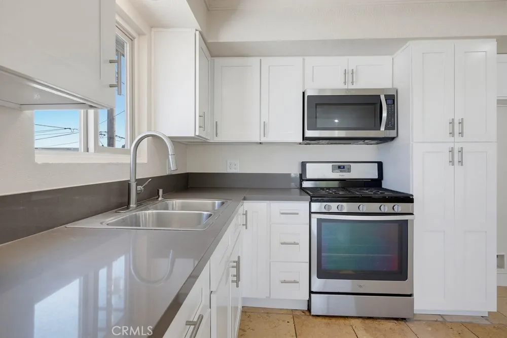 1010 Valencia Street #D Costa Mesa, CA 92626