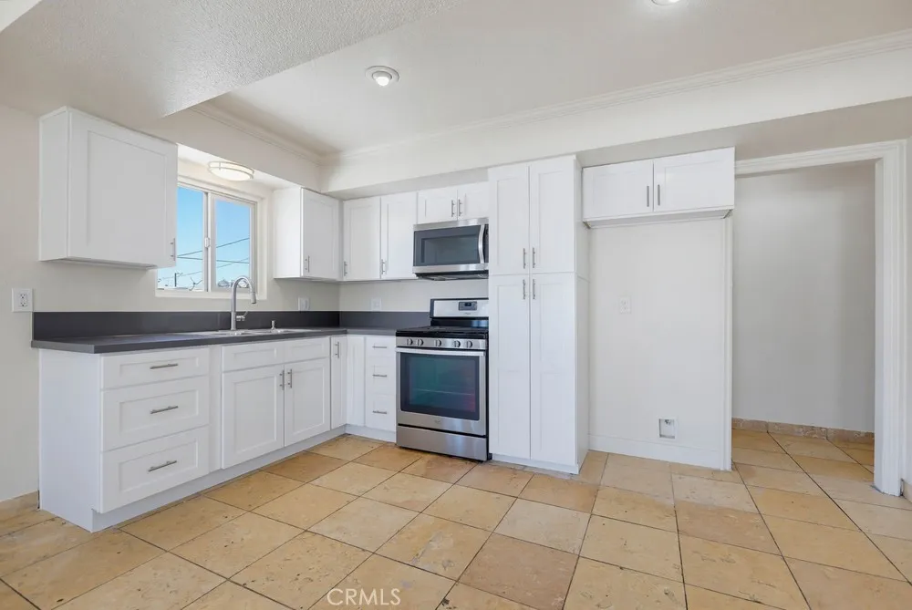 1010 Valencia Street #D Costa Mesa, CA 92626
