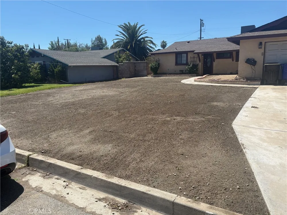 7936 Dumond Fontana, CA 92336