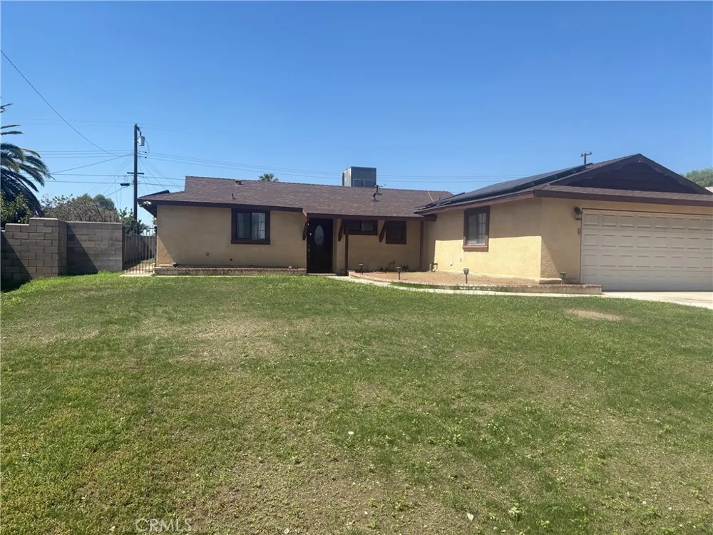 7936 Dumond Fontana, CA 92336