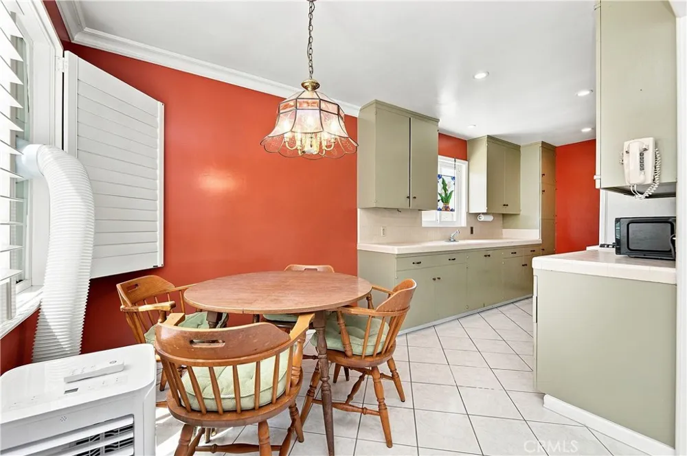 235 Mira Mar #7 Long Beach, CA 90803