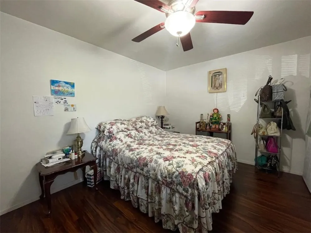 1035 E Appleton Street #2 Long Beach, CA 90802