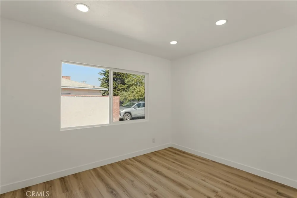 221 Sunkist West Covina, CA 91790