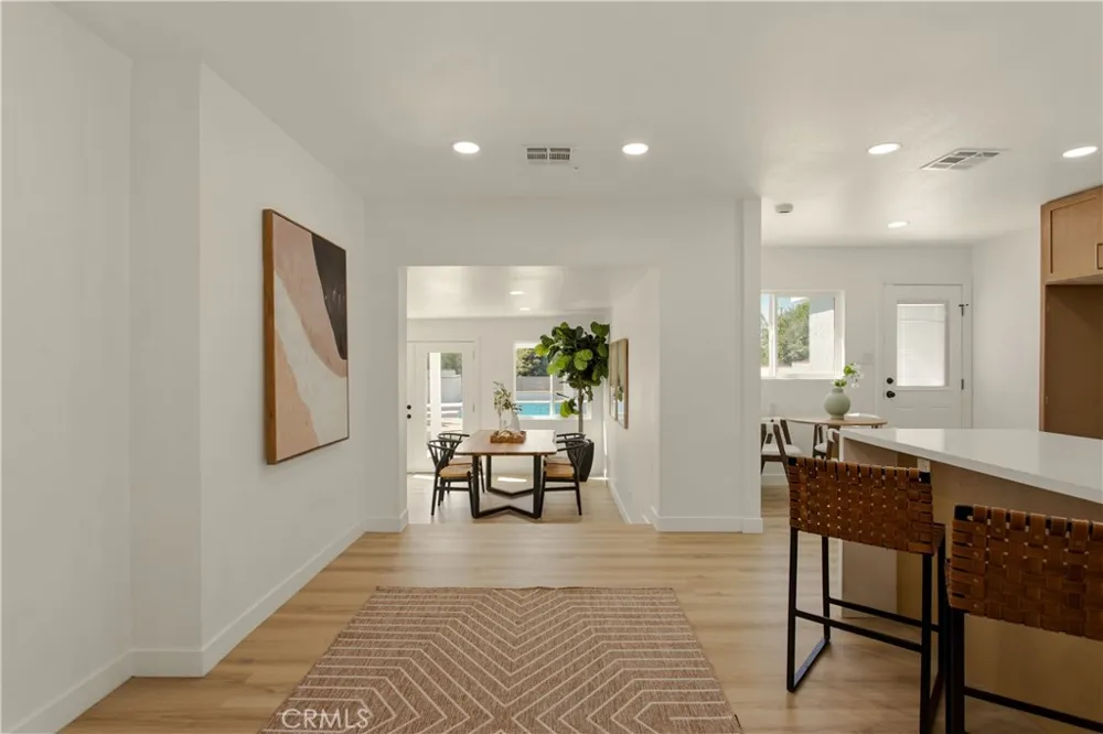 221 Sunkist West Covina, CA 91790