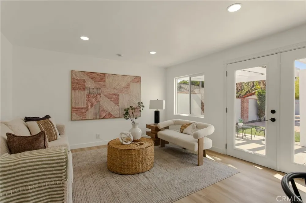 221 Sunkist West Covina, CA 91790