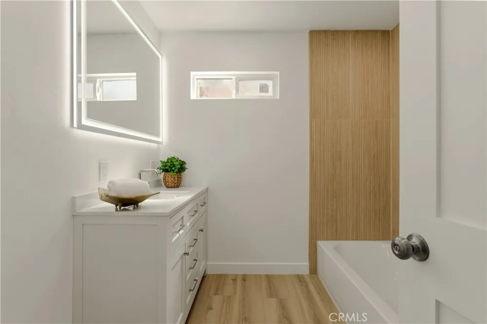 221 Sunkist West Covina, CA 91790