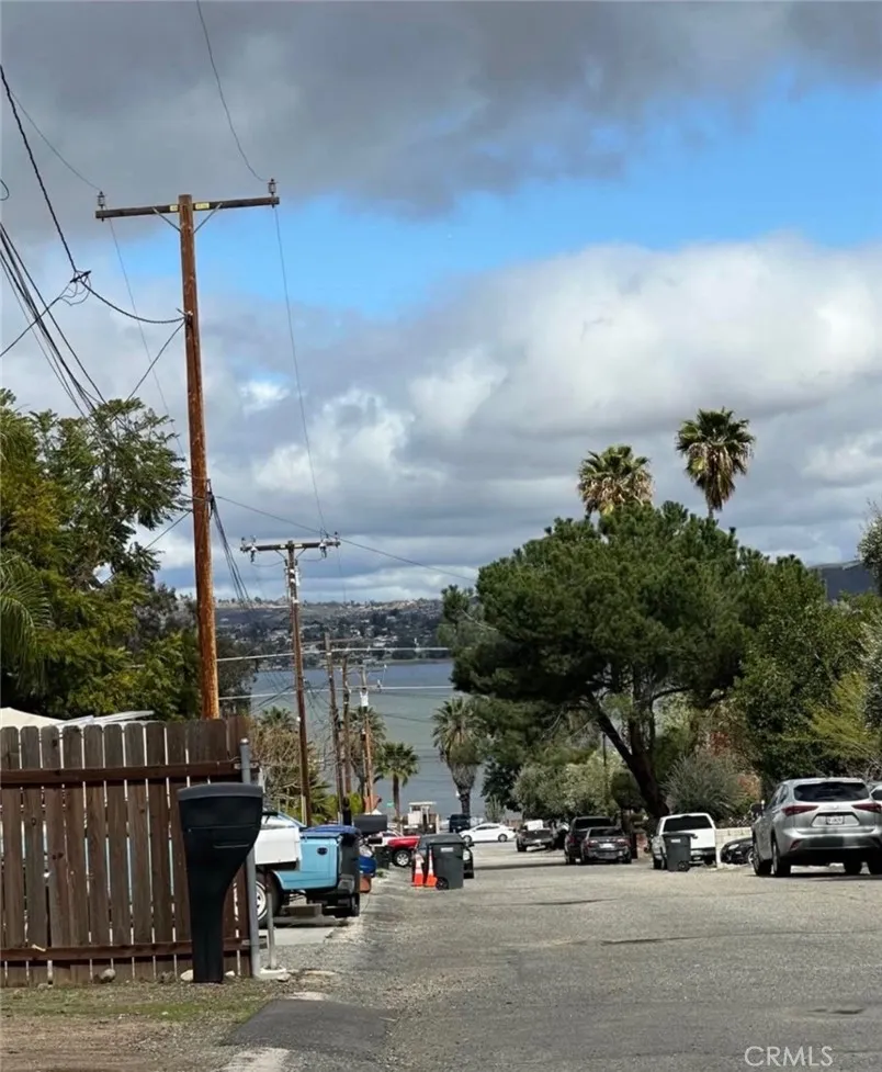 33147 Garner Rd. Lake Elsinore, CA 92530