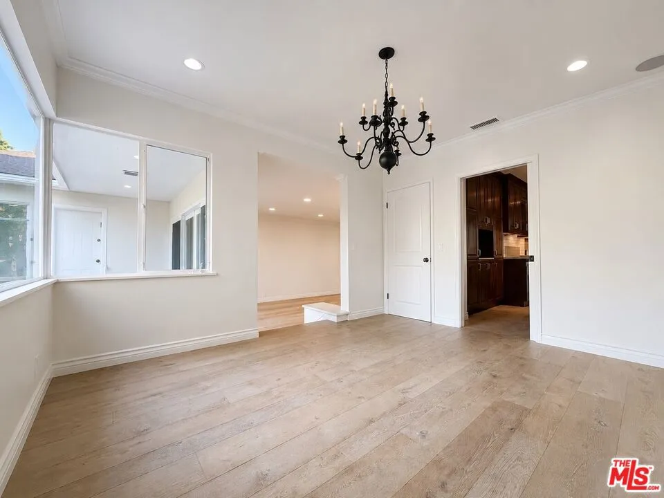 2200 S Canfield Avenue Los Angeles, CA 90034
