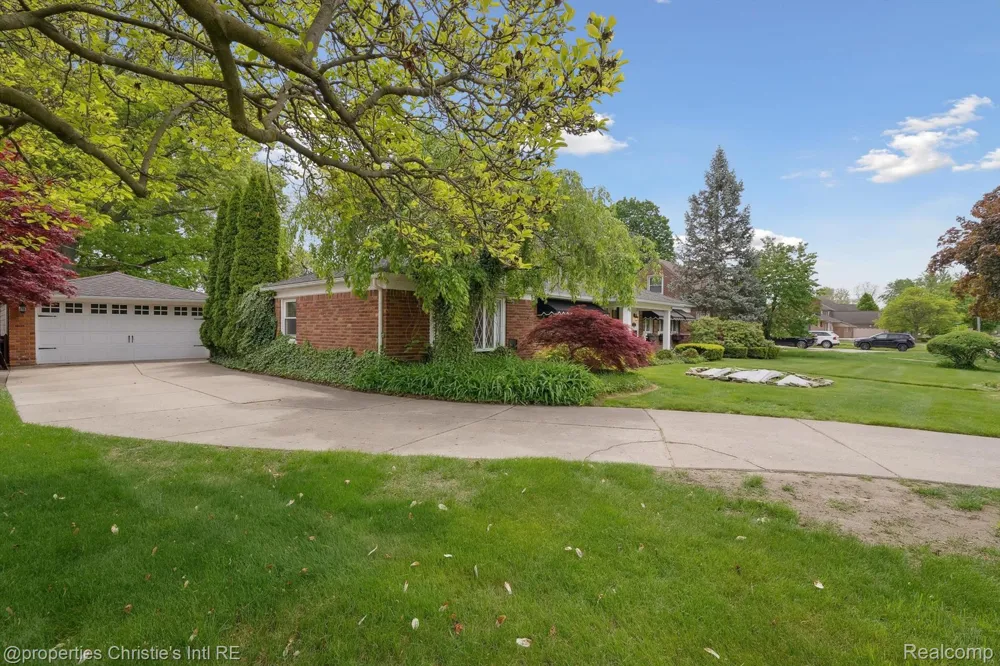 511 S GULLEY ROAD Dearborn City, MI 48124