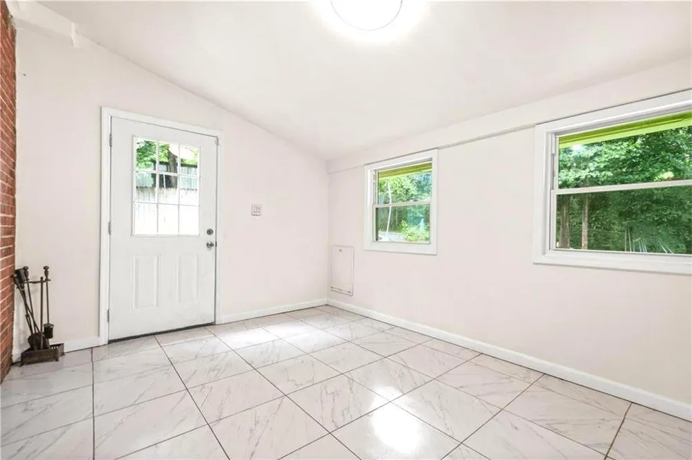 574 Hickory Hills Court Stone Mountain, GA 30083
