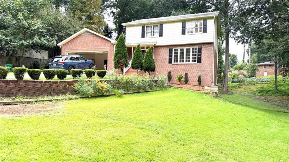 574 Hickory Hills Court Stone Mountain, GA 30083
