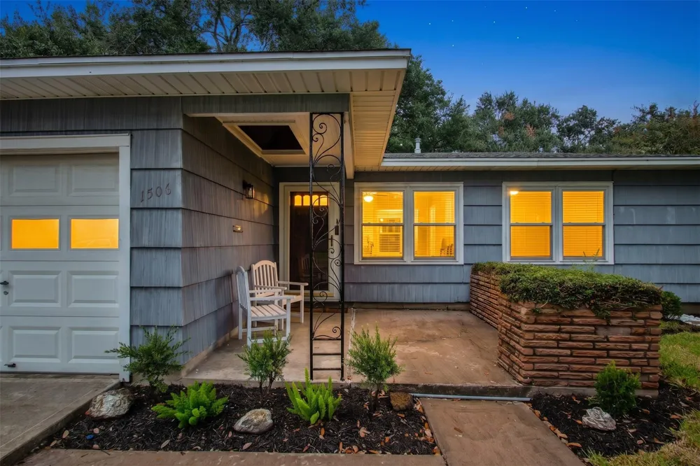 1506 14th Avenue Texas City, TX 77590