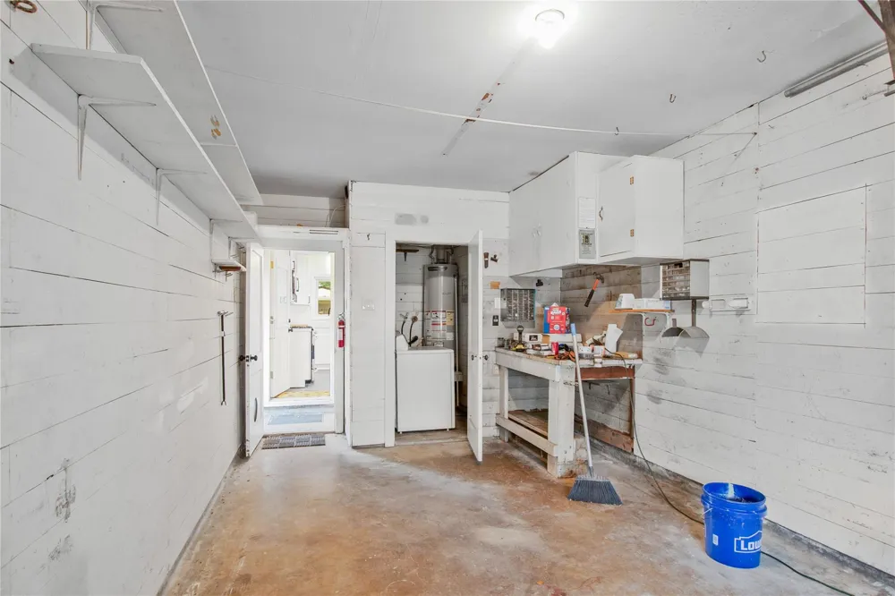 1506 14th Avenue Texas City, TX 77590