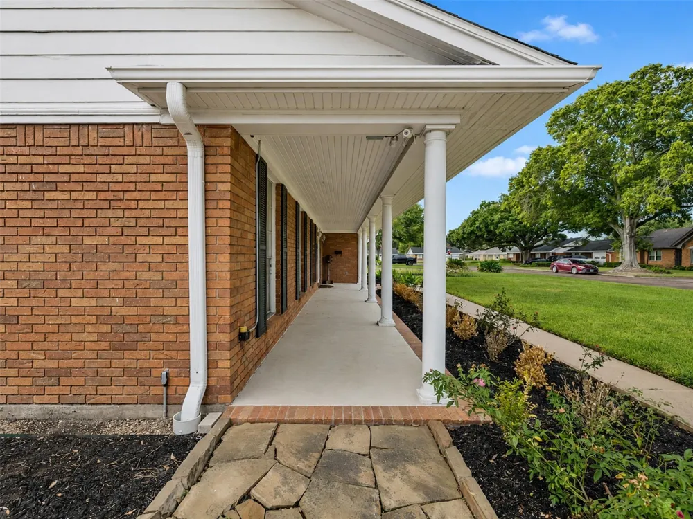 1805 Allen Street Rosenberg, TX 77471
