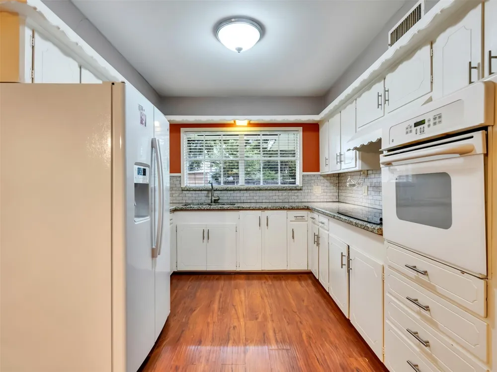 1805 Allen Street Rosenberg, TX 77471