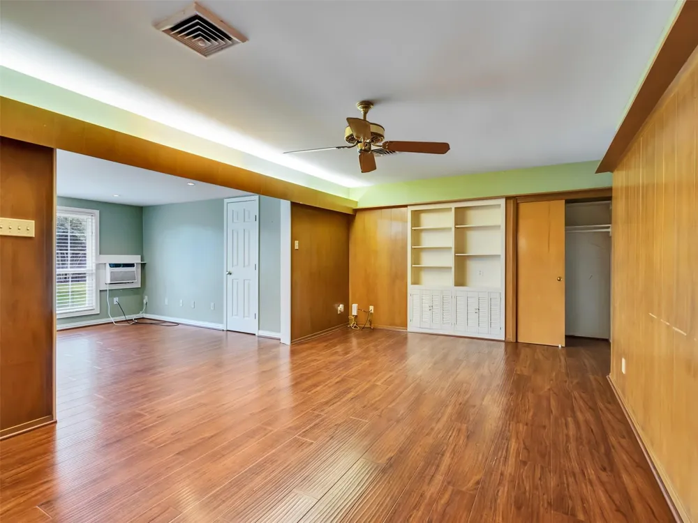 1805 Allen Street Rosenberg, TX 77471