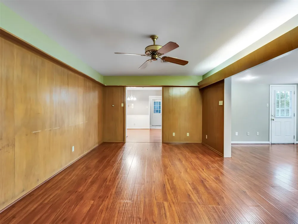 1805 Allen Street Rosenberg, TX 77471