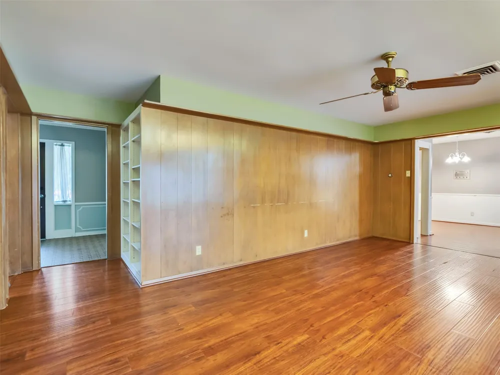1805 Allen Street Rosenberg, TX 77471