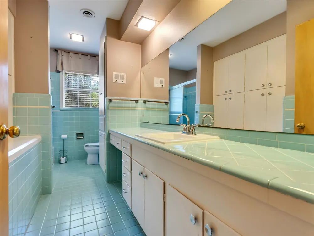 1805 Allen Street Rosenberg, TX 77471