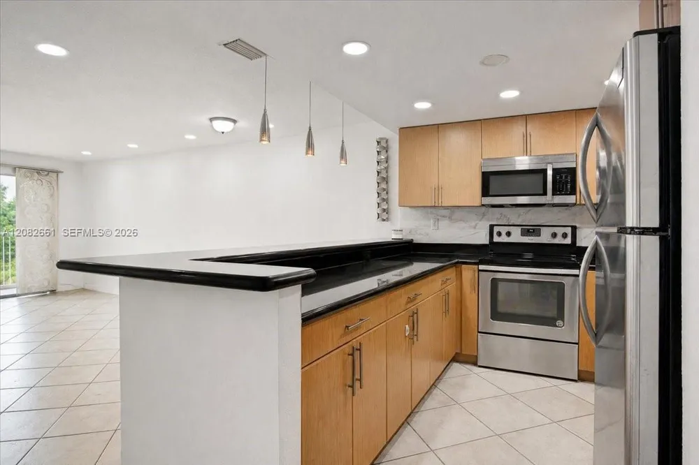 1975 Normandy Dr #303 Miami Beach, FL 33141