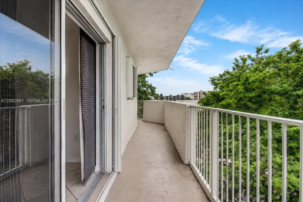 1975 Normandy Dr #303 Miami Beach, FL 33141