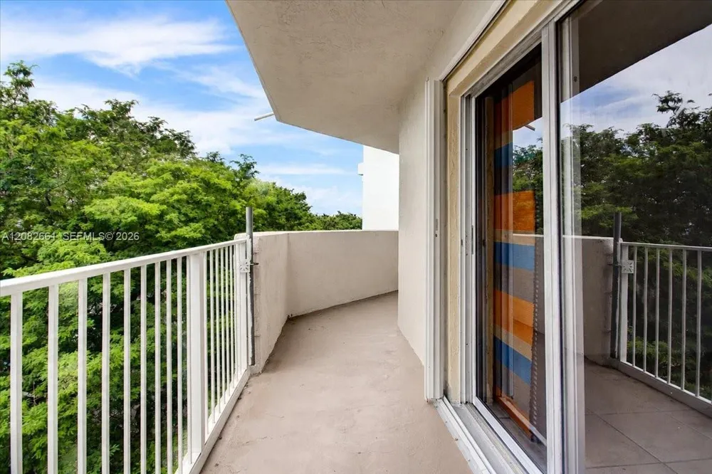 1975 Normandy Dr #303 Miami Beach, FL 33141