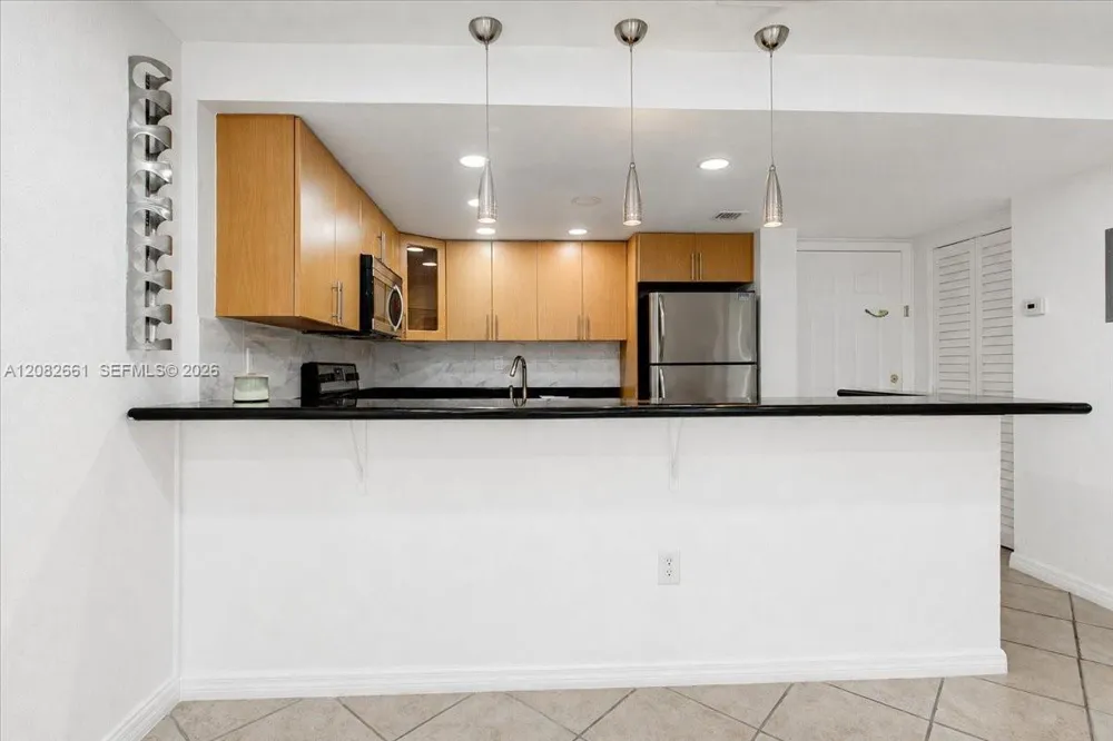 1975 Normandy Dr #303 Miami Beach, FL 33141