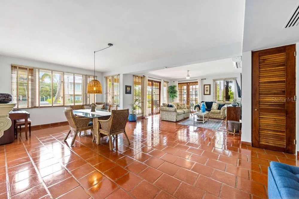 E LAKESIDE VILLAS #1 Vega Alta, PR 00692