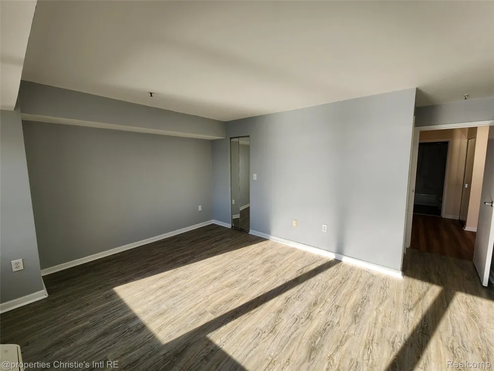 1001 W JEFFERSON AVENUE #17E Detroit City, MI 48226