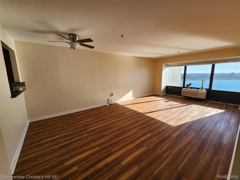 1001 W JEFFERSON AVENUE #17E Detroit City, MI 48226