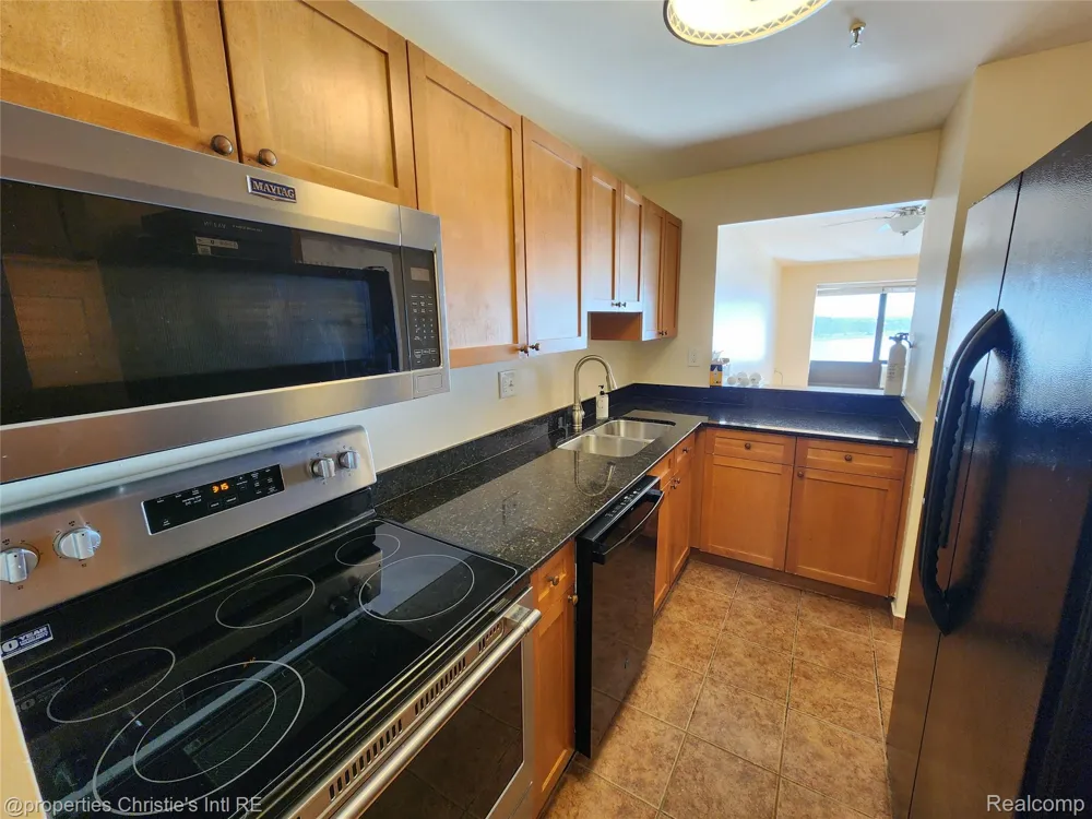 1001 W JEFFERSON AVENUE #17E Detroit City, MI 48226